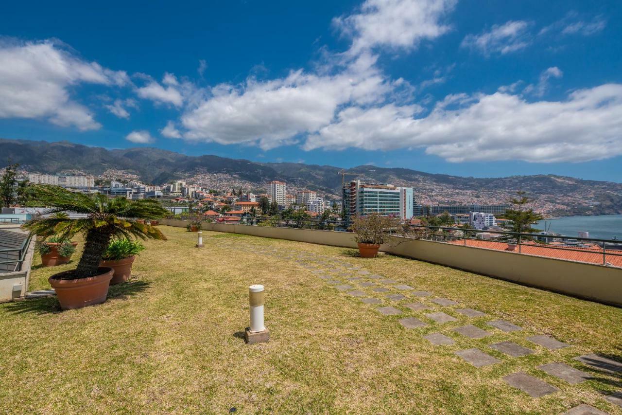 Miramar Apartment With Pool By Hr Madeira Funchal  Bagian luar foto